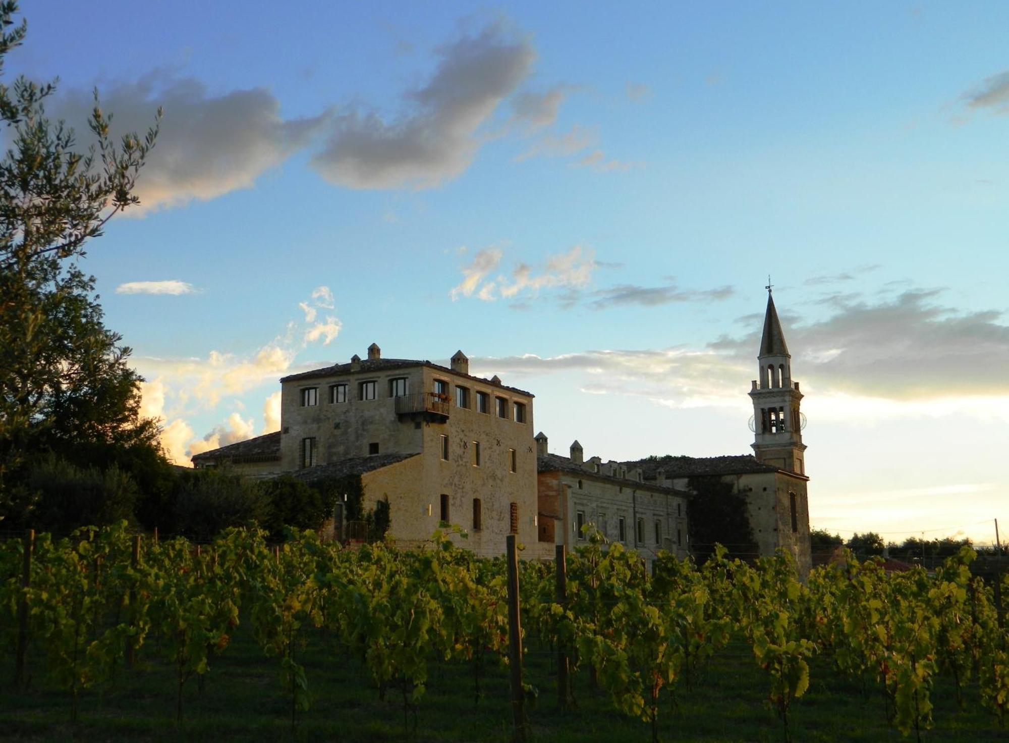 Castello Di Semivicoli Guest House Casacanditella Exterior photo